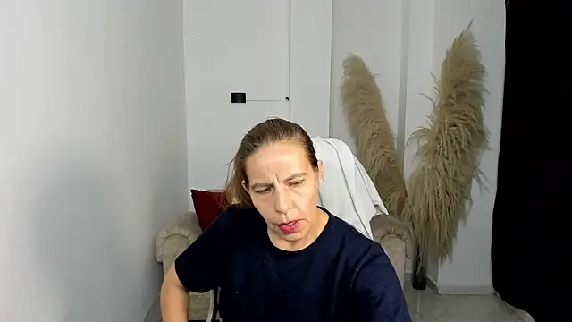 Milf karlye online show from 03/18/26, 03:53