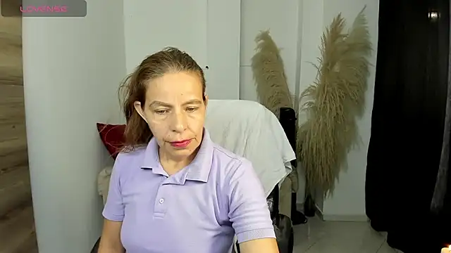 Milf karlye online show from 03/12/26, 11:42