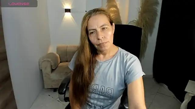 Milf karlye online show from 02/19/26, 04:20