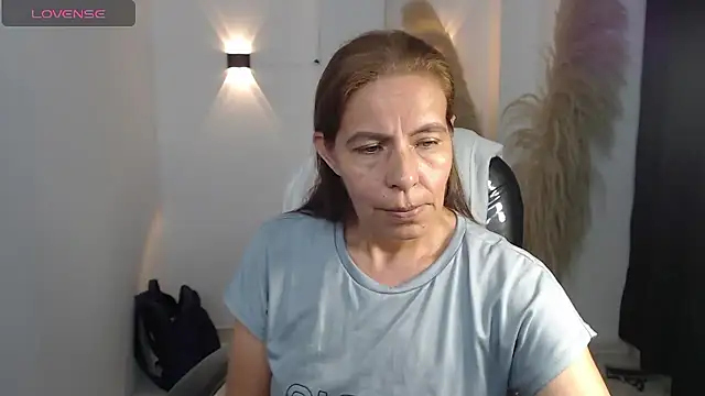 Milf karlye online show from 01/14/26, 05:22