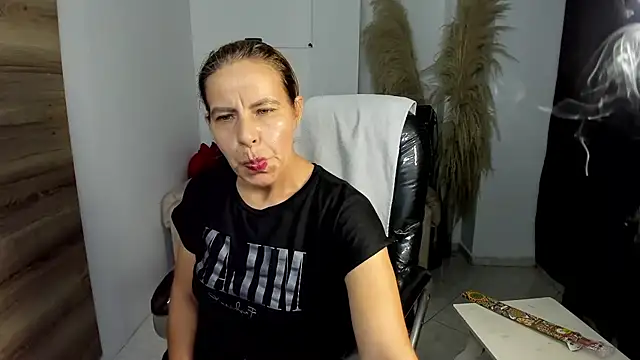 Milf karlye online show from 04/07/26, 02:02