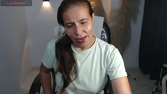 Milf karlye online show from 01/12/26, 05:47