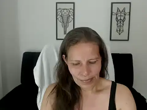 Snapshot of Milf_karlye chatting on 01/31/25, 06:57 Milf karlye online show from 01/31/25, 06:57
