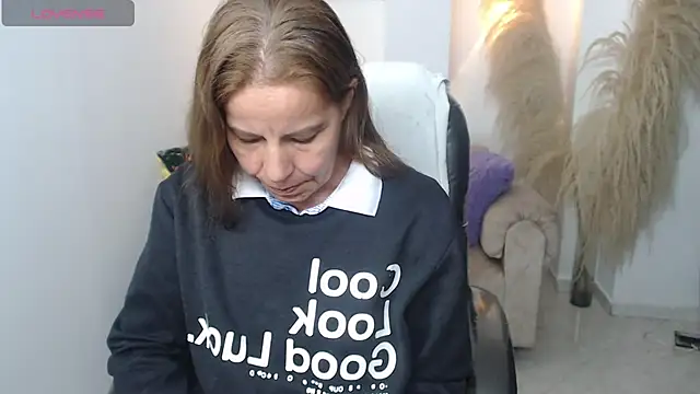 Milf karlye online show from 01/17/26, 01:42