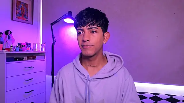 teobowny  online show from 10/11/25, 01:23