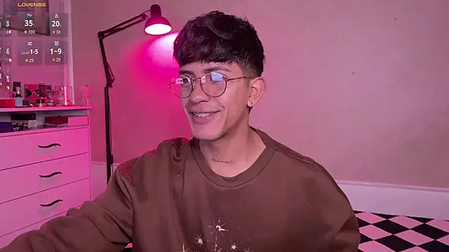 teobowny  online show from 09/30/25, 12:33