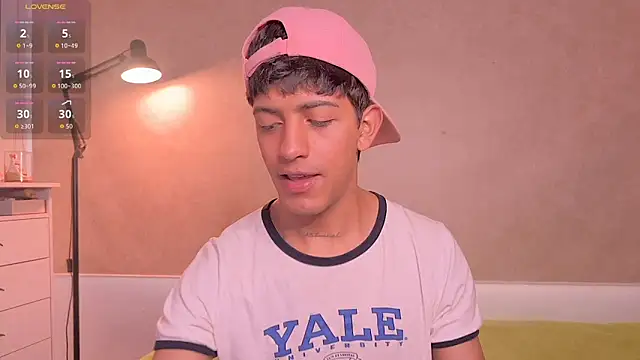 teobowny  online show from 04/17/26, 10:34