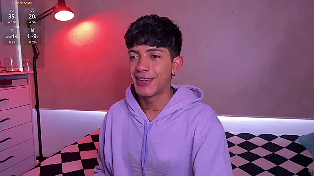 teobowny  online show from 10/07/25, 12:39