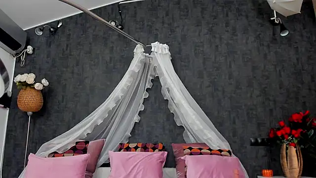 miss sophieX online show from 09/28/25, 03:46