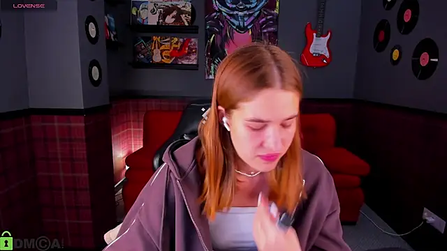 Jennifer Wadee online show from 04/08/26, 11:17