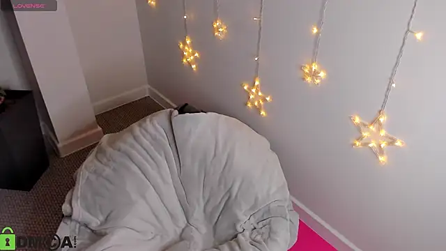 Jennifer Wadee online show from 12/14/25, 11:54