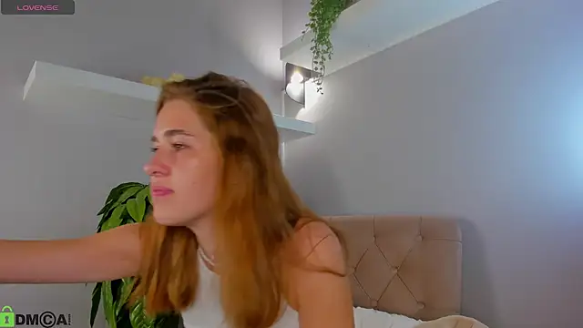 Snapshot of Jennifer_Wadee chatting on 05/29/26, 12:49 Jennifer Wadee online show from 05/29/26, 12:49