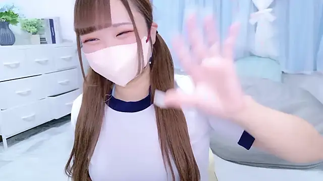 MAIKA pyon online show from 12/18/25, 05:17