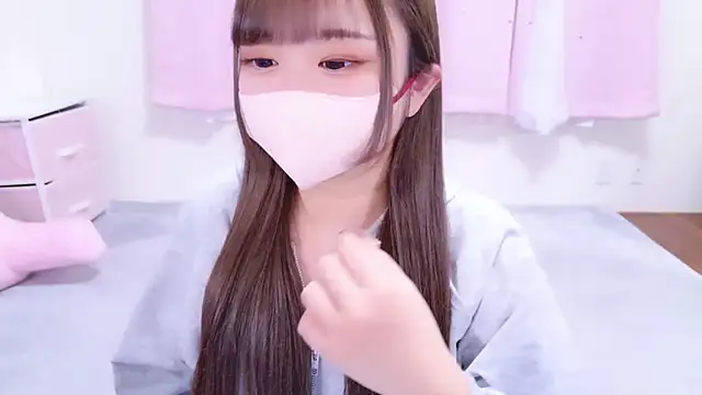 MAIKA pyon online show from 11/07/25, 04:22