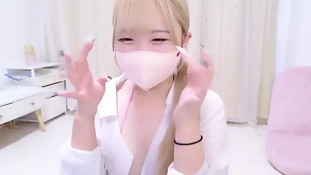 MAIKA pyon online show from 03/09/25, 08:31