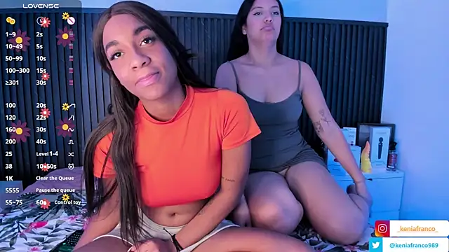 Snapshot of Zahra_lloydd chatting on 12/21/24, 04:09 Zahra lloydd online show from 12/21/24, 04:09