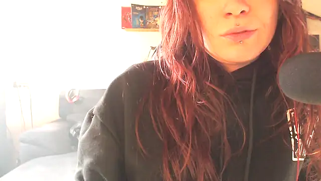 Snapshot of complicata_mente chatting on 03/04/25, 03:04 complicata mente online show from 03/04/25, 03:04