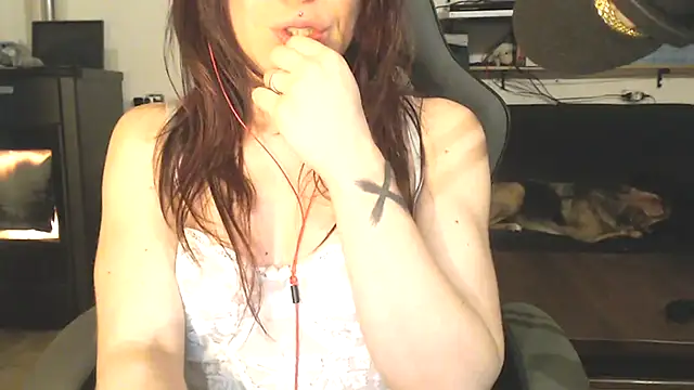 Snapshot of complicata_mente chatting on 03/22/25, 05:20 complicata mente online show from 03/22/25, 05:20