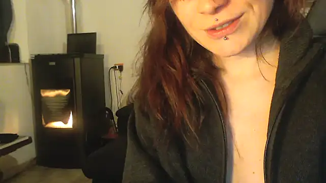 Snapshot of complicata_mente chatting on 01/23/25, 11:47 complicata mente online show from 01/23/25, 11:47