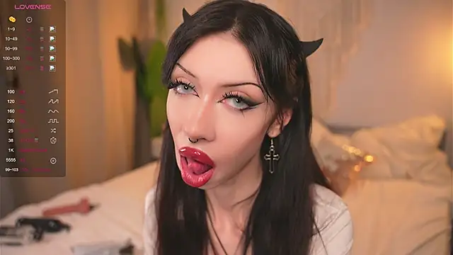 Devilsss toy online show from 10/24/25, 03:55