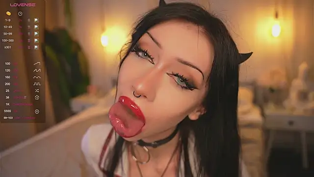 Devilsss toy online show from 11/03/25, 04:21