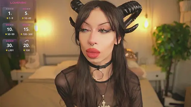 Devilsss toy online show from 12/04/25, 03:44