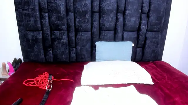 Aurora Doll  online show from 02/10/26, 01:32