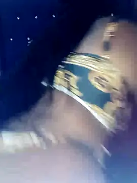 Snapshot of Luciouslips00 chatting on 03/31/26, 05:15 Luciouslips00 online show from 03/31/26, 05:15