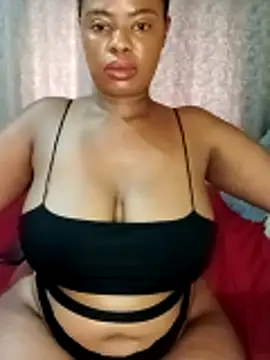 Snapshot of Luciouslips00 chatting on 11/08/25, 11:36 Luciouslips00 online show from 11/08/25, 11:36