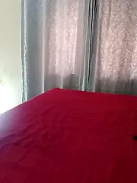 Snapshot of Luciouslips00 chatting on 11/09/25, 06:39 Luciouslips00 online show from 11/09/25, 06:39