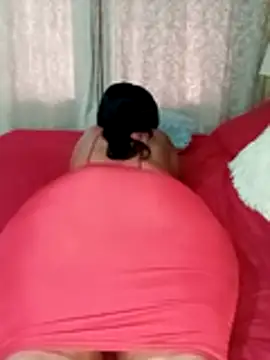 Snapshot of Luciouslips00 chatting on 10/15/25, 11:40 Luciouslips00 online show from 10/15/25, 11:40