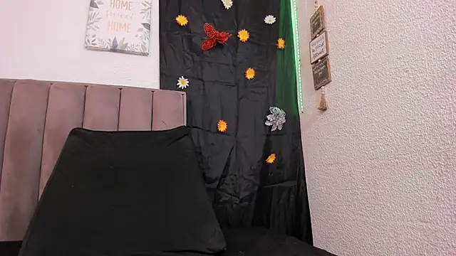 DeisyHarper online show from 04/28/26, 04:00
