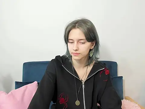 DevineNatalie online show from 12/31/24, 01:30