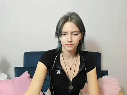 DevineNatalie online show from 12/10/24, 07:22