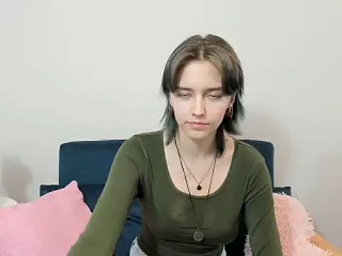 DevineNatalie online show from 12/17/24, 07:37