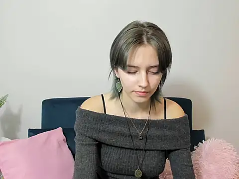 DevineNatalie online show from 12/16/24, 07:32