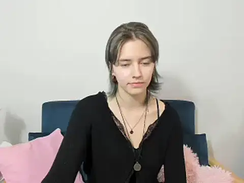 DevineNatalie online show from 12/18/24, 07:30