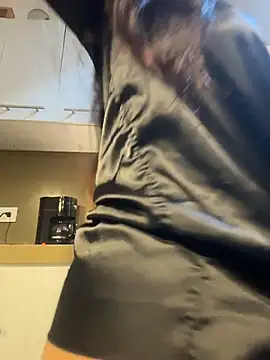 Snapshot of AndyFire69 chatting on 01/06/26, 10:41 AndyFire69 online show from 01/06/26, 10:41