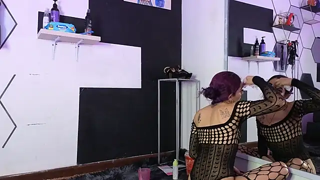 haileycat online show from 12/23/25, 01:16