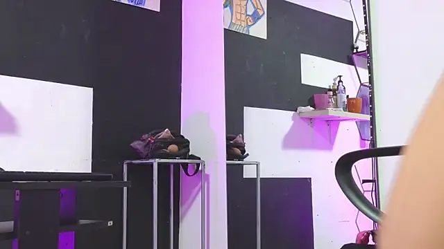 haileycat online show from 11/16/25, 01:32