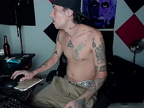 Snapshot of patrik_tattoo_ chatting on 09/30/25, 05:02 patrik tattoo online show from 09/30/25, 05:02