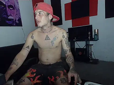 Snapshot of patrik_tattoo_ chatting on 04/14/26, 01:54 patrik tattoo online show from 04/14/26, 01:54