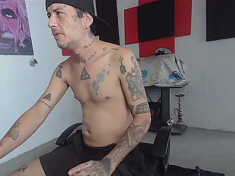 Snapshot of patrik_tattoo_ chatting on 05/07/26, 05:49 patrik tattoo online show from 05/07/26, 05:49