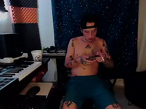 Snapshot of patrik_tattoo_ chatting on 02/16/25, 10:10 patrik tattoo online show from 02/16/25, 10:10