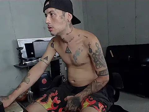 Snapshot of patrik_tattoo_ chatting on 02/22/26, 12:29 patrik tattoo online show from 02/22/26, 12:29