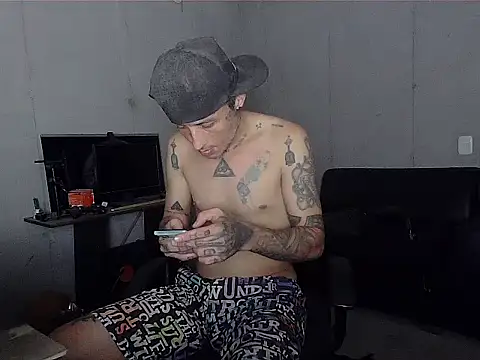 Snapshot of patrik_tattoo_ chatting on 04/02/26, 05:47 patrik tattoo online show from 04/02/26, 05:47