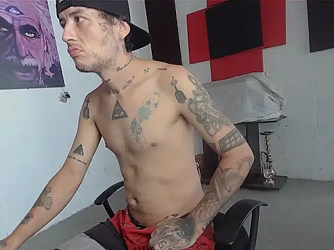 Snapshot of patrik_tattoo_ chatting on 06/07/26, 05:51 patrik tattoo online show from 06/07/26, 05:51