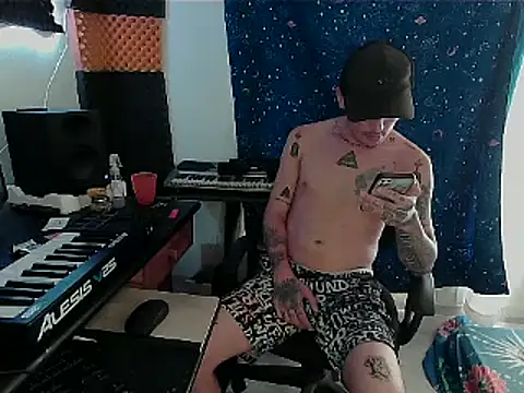 Snapshot of patrik_tattoo_ chatting on 03/07/25, 06:11 patrik tattoo online show from 03/07/25, 06:11