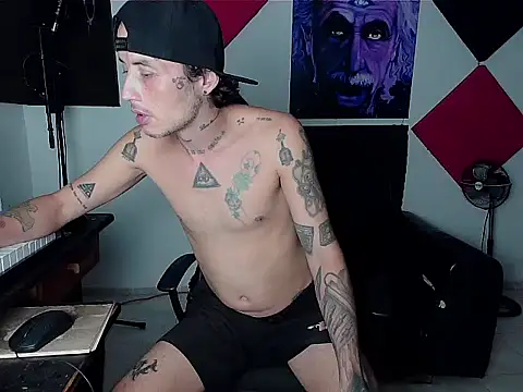 Snapshot of patrik_tattoo_ chatting on 10/02/25, 03:21 patrik tattoo online show from 10/02/25, 03:21