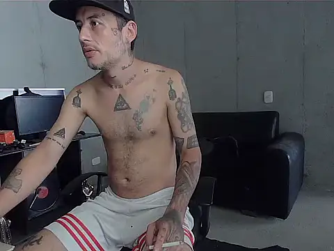 Snapshot of patrik_tattoo_ chatting on 03/29/26, 05:25 patrik tattoo online show from 03/29/26, 05:25